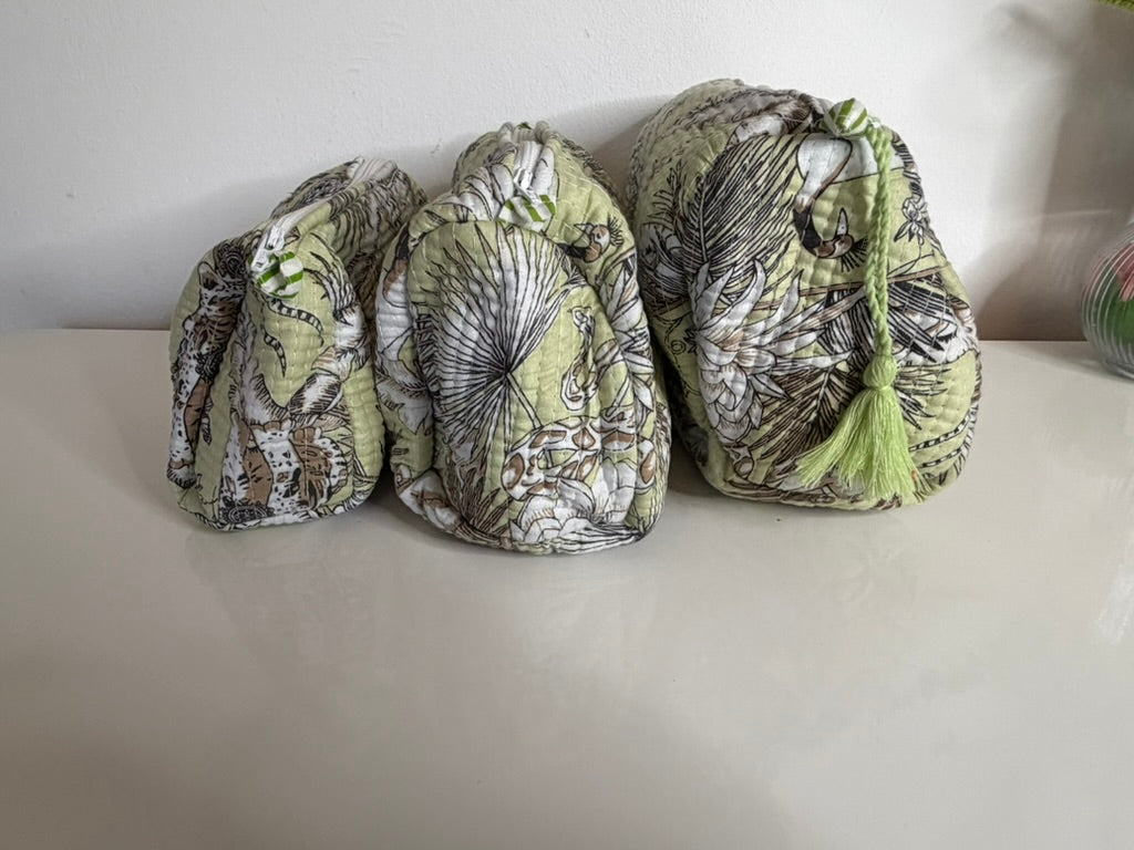 Green Jungle Wash Bag Set