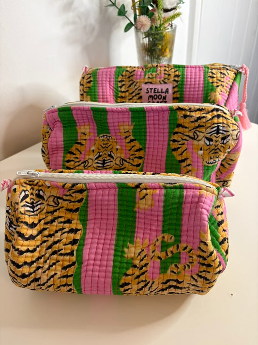 Pink & Green Tiger Wash Bag Set